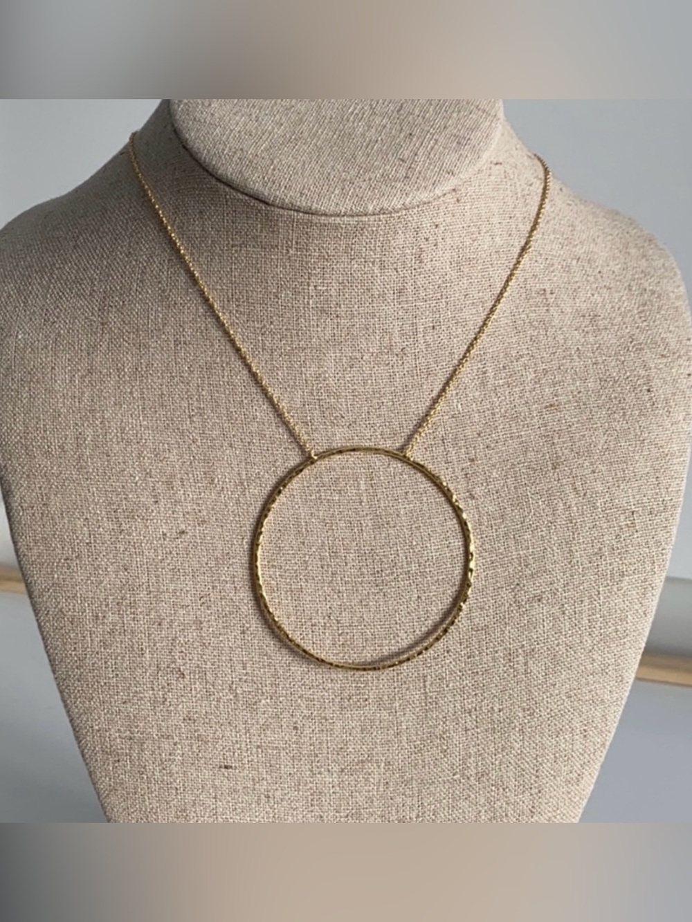 Stella & Dot Gold Tone Hammered Circle Pendant Necklace